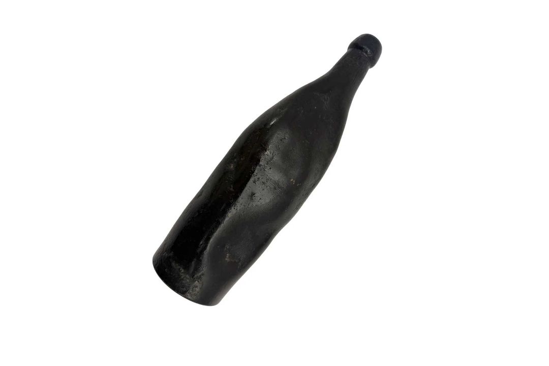 WWII/MILITARIA: - Image 1 of 3