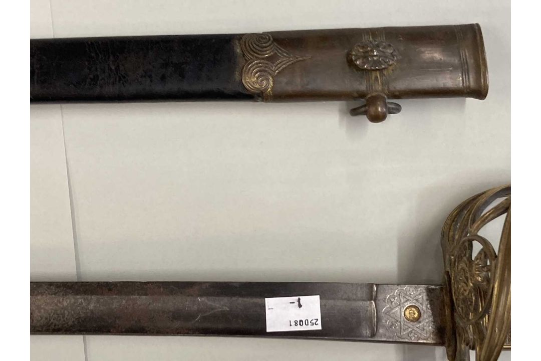 Weapons & Militaria: - Image 9 of 12