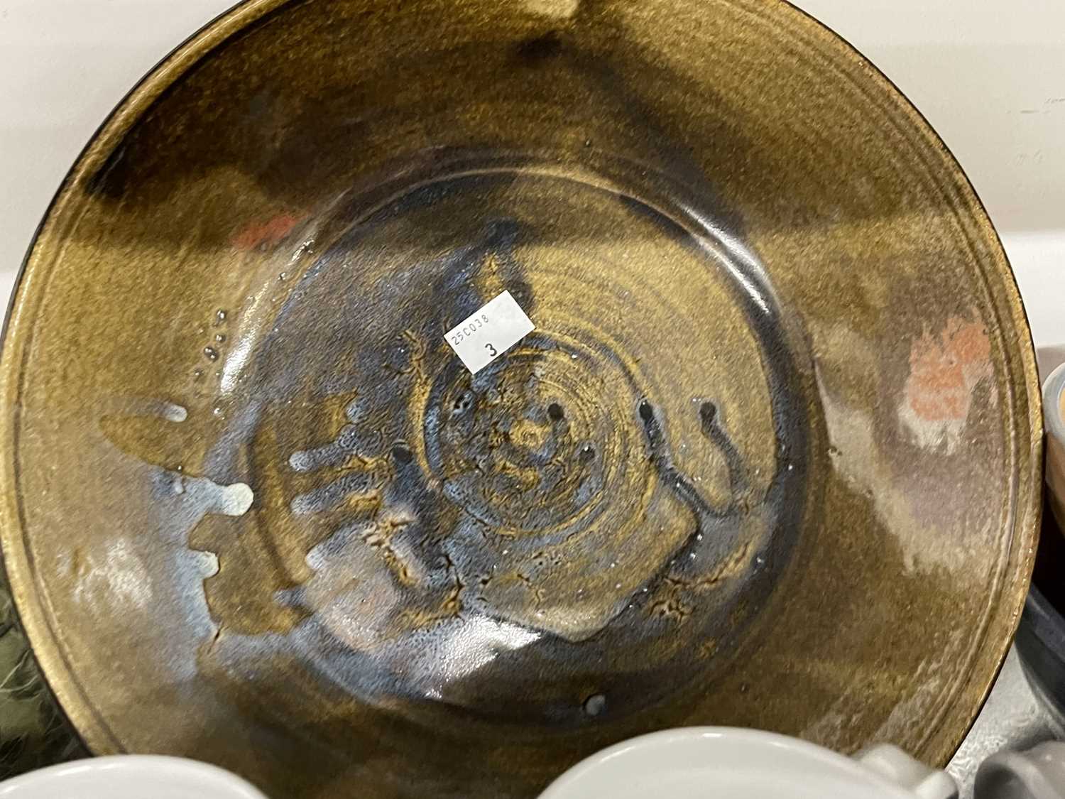 Studio Pottery: - Image 2 of 4