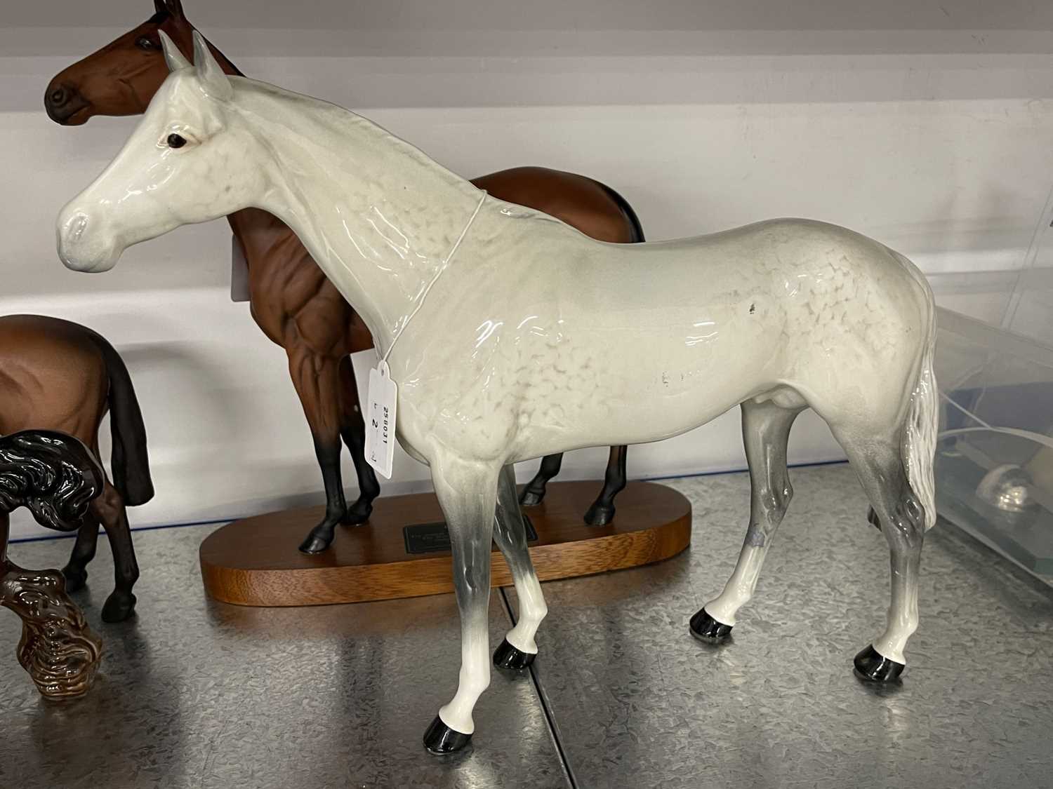 Ceramics: - Image 5 of 9