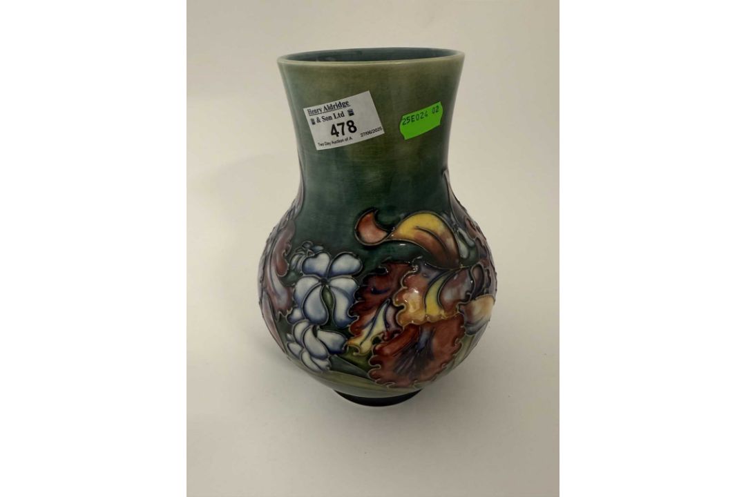 Ceramics: - Image 4 of 6
