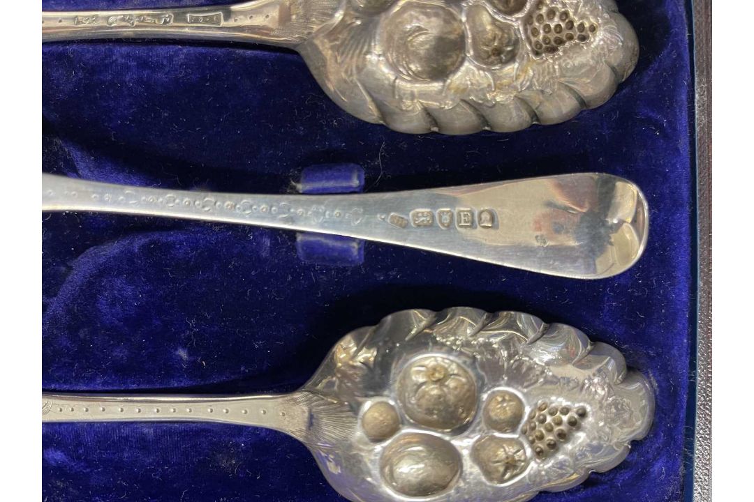 Silver: - Image 3 of 7