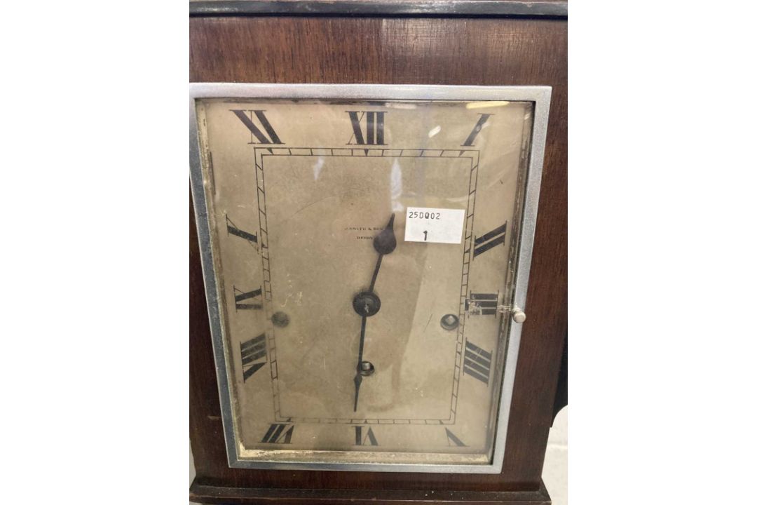 Clocks: - Image 2 of 4
