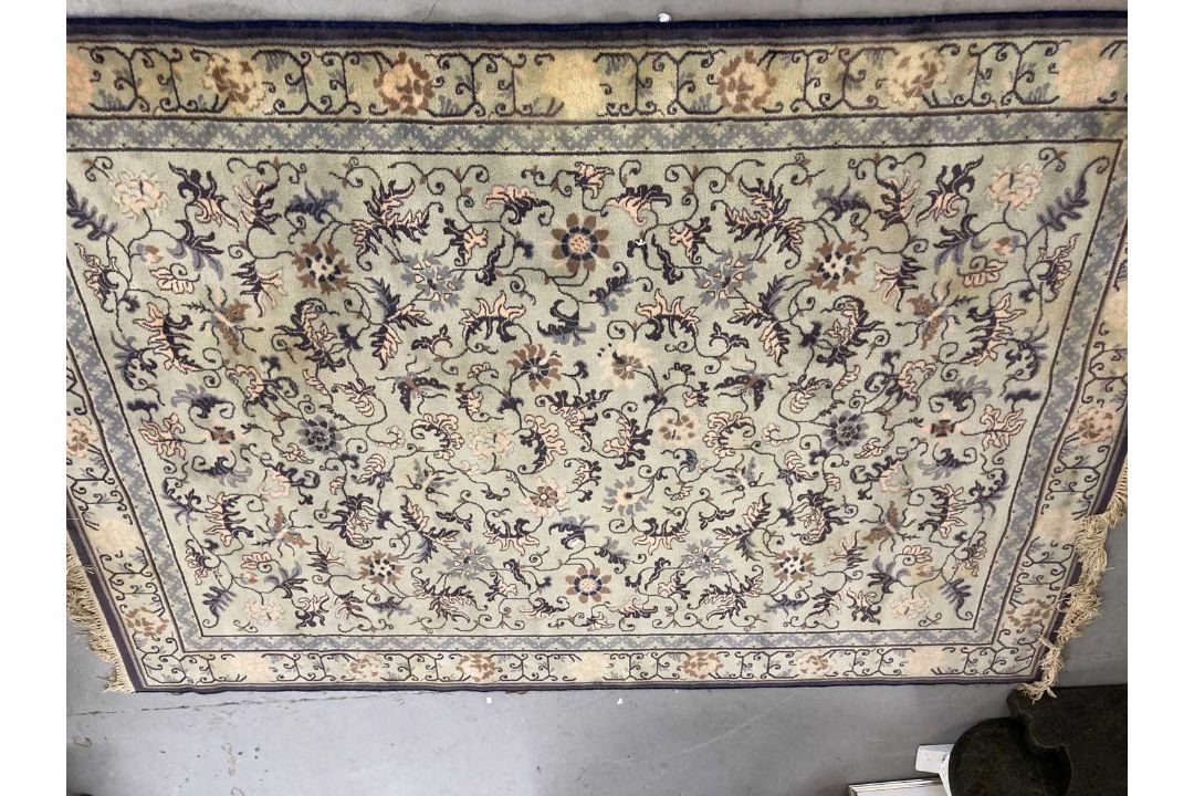 Rugs & Carpets: - Image 1 of 6
