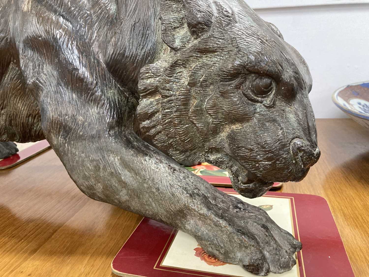 Metalware: - Image 2 of 3