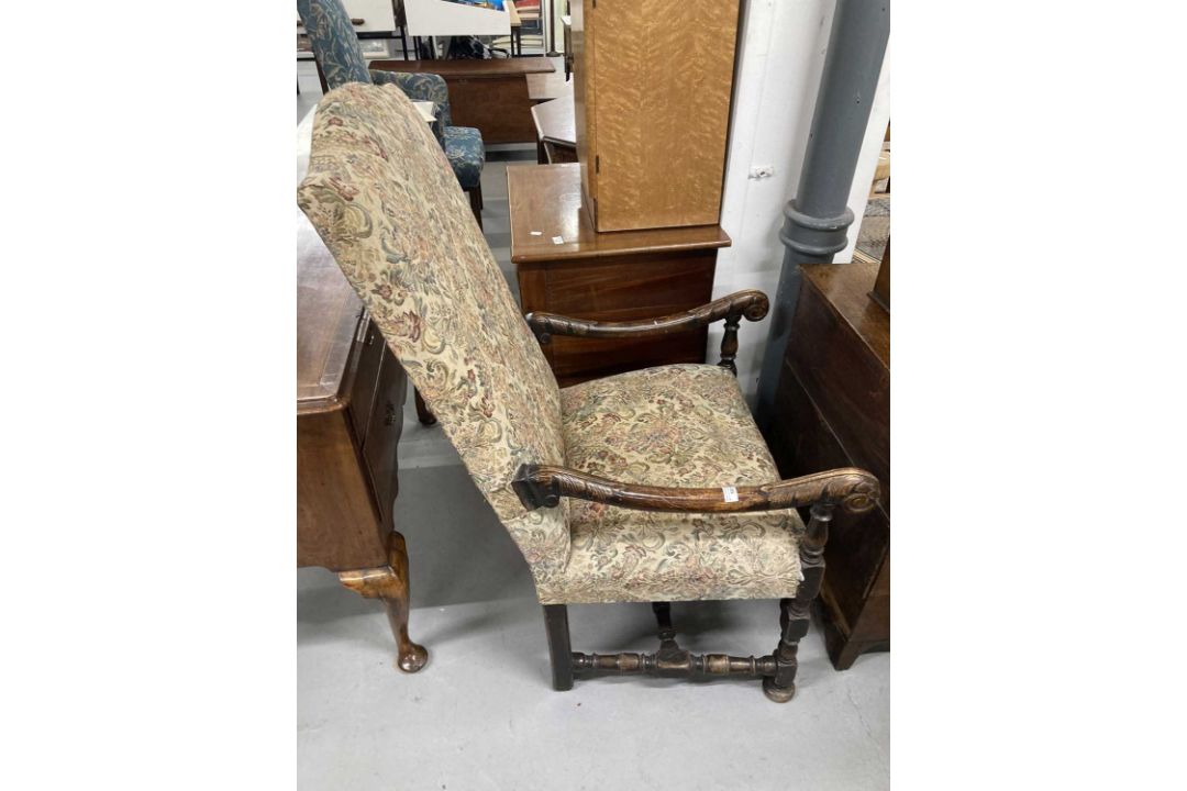 Furniture: - Image 2 of 3