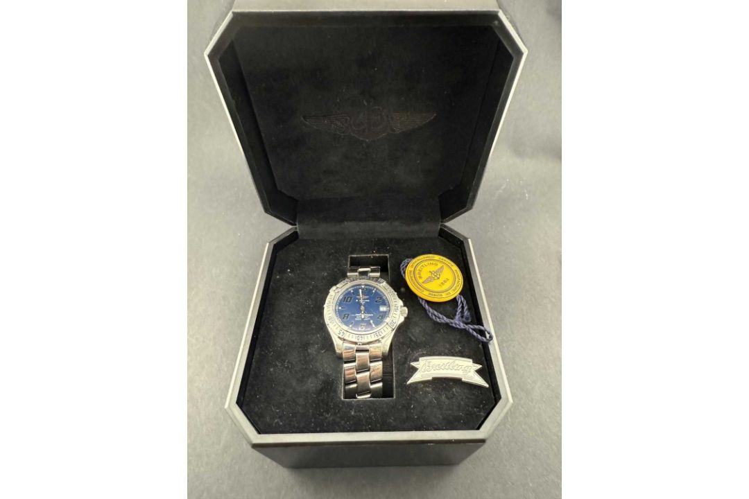 Watches: - Image 4 of 6