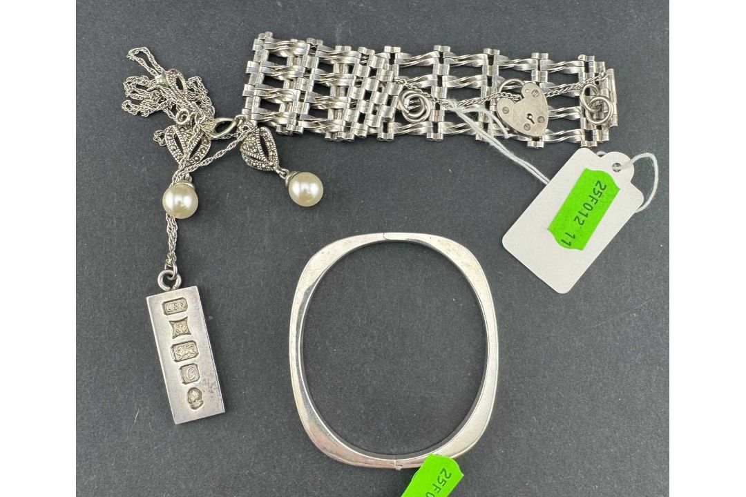 Jewellery: