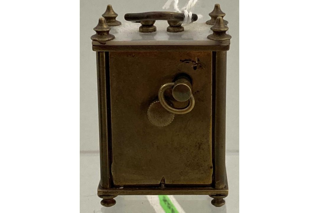 Clocks: - Image 4 of 8