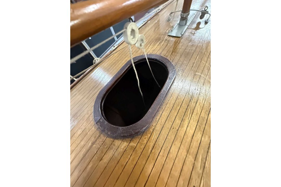 Models: - Image 7 of 8