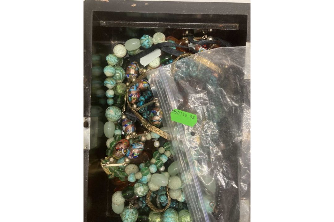 Costume Jewellery: - Image 2 of 4