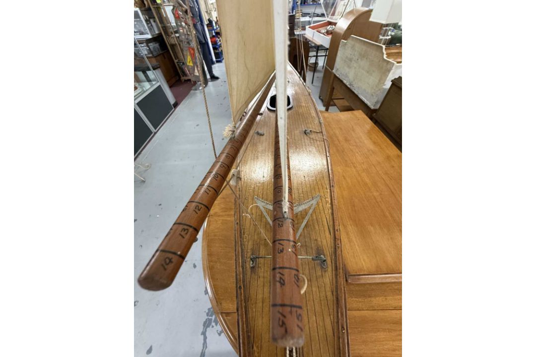 Models: - Image 5 of 8