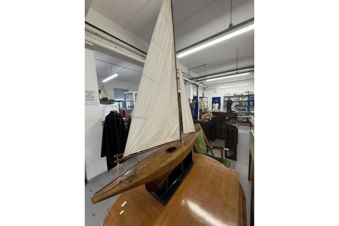 Models: - Image 6 of 8