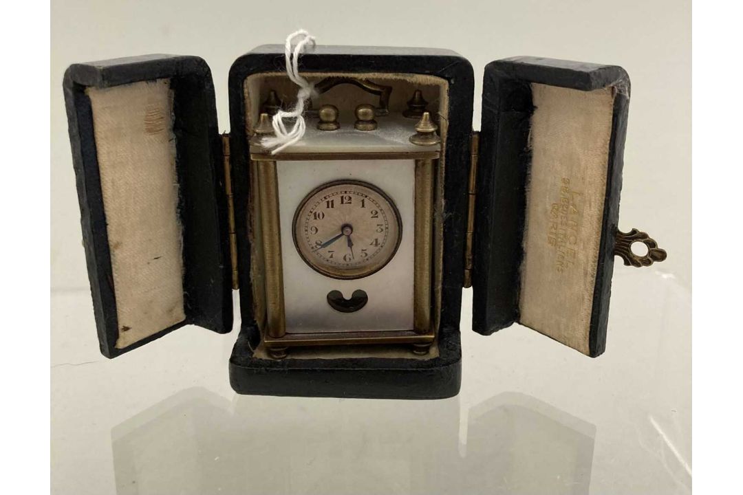 Clocks: - Image 5 of 8