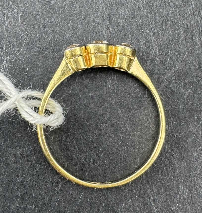 Jewellery: - Image 2 of 2