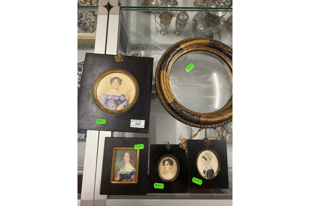 Artwork: - Image 1 of 2