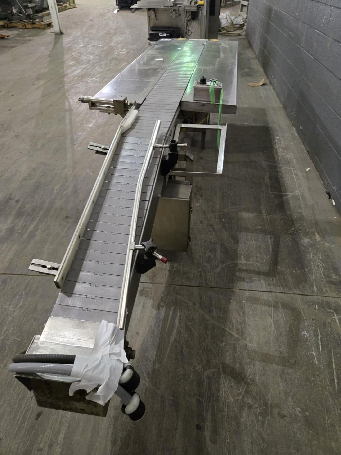 7.5" X 128" Arrowhead Packoff Conveyor - Image 2 of 7