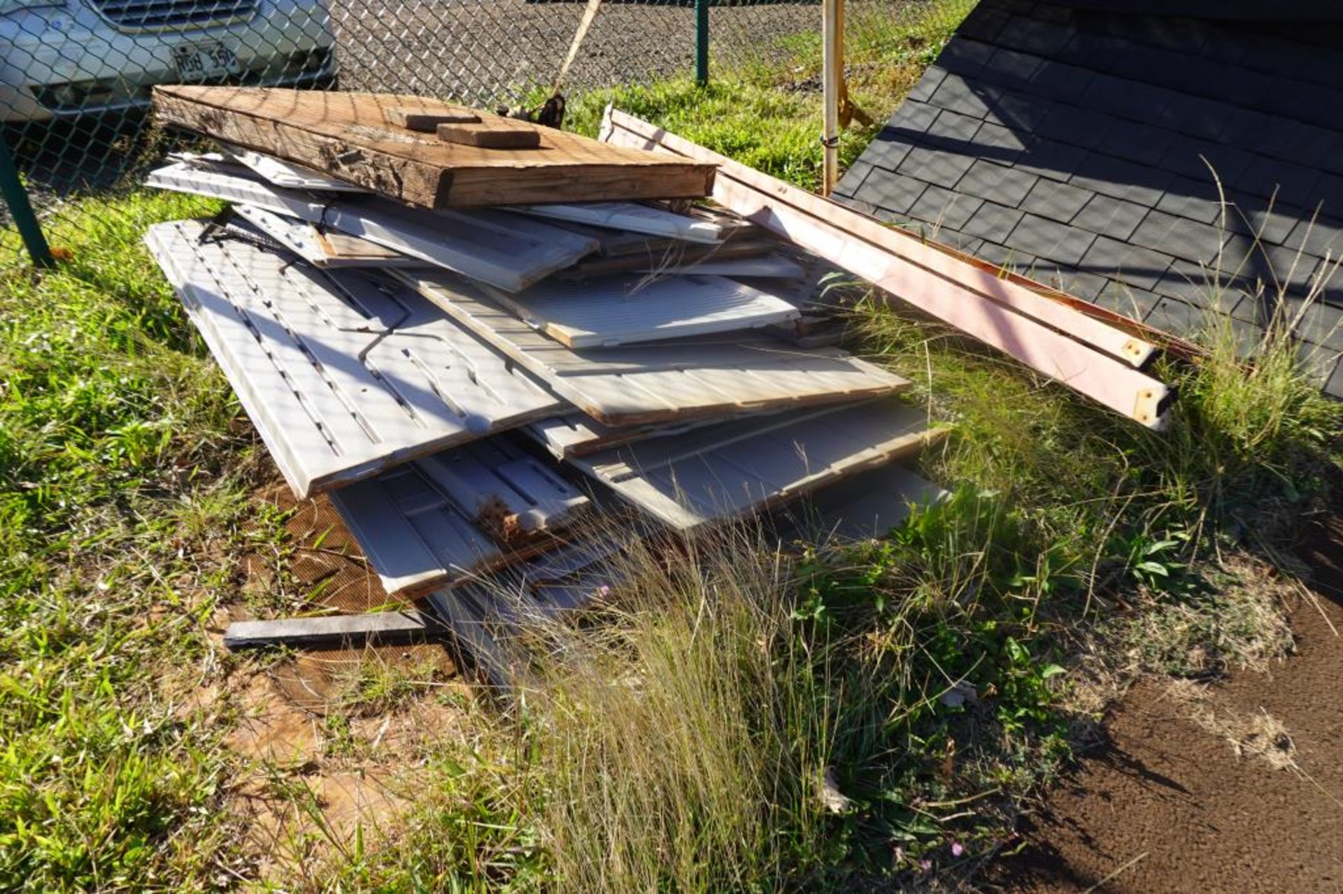Storage Sheds With Contents - Image 19 of 23