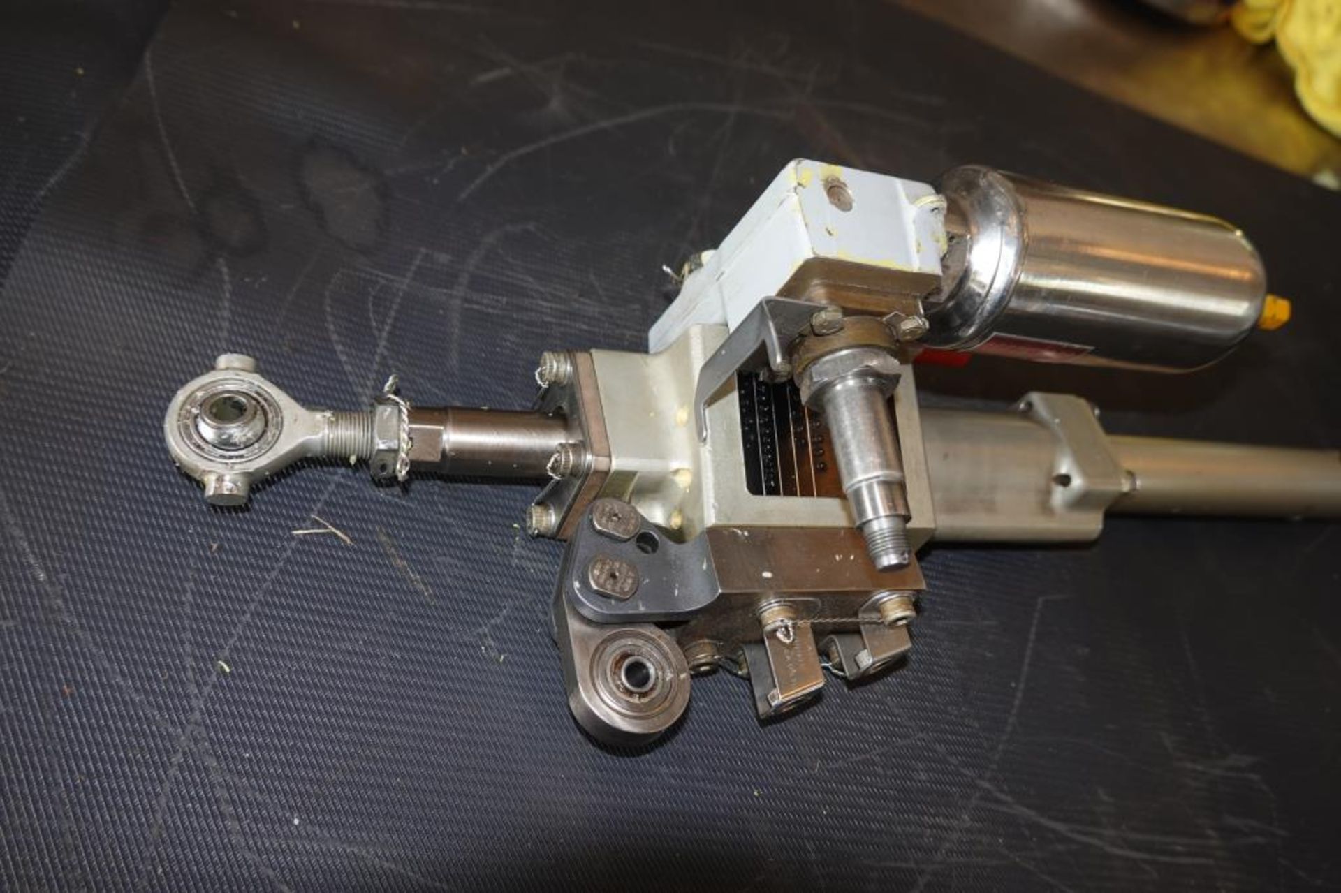 Dunlop Main Rotor Servo - Image 3 of 8