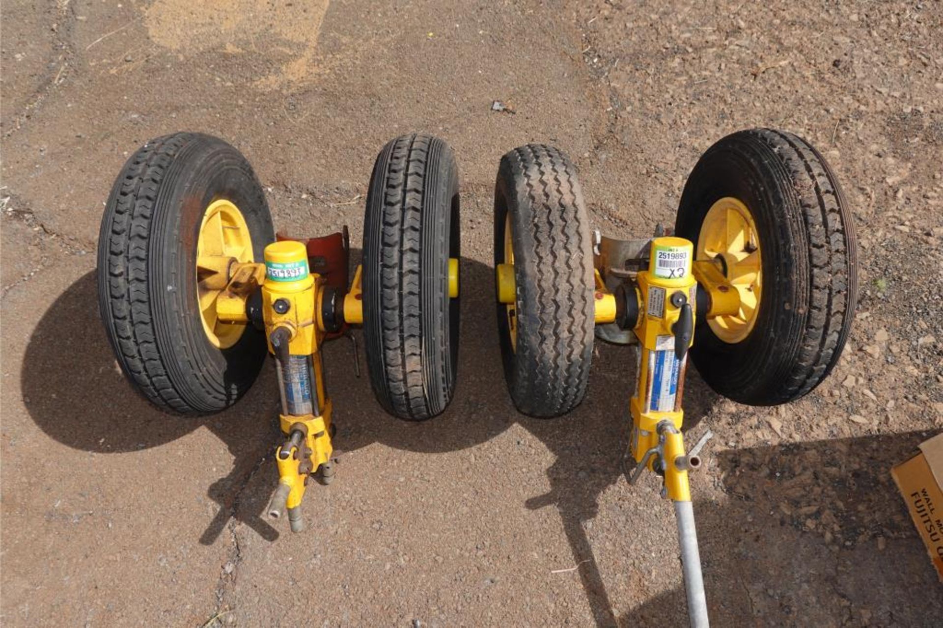 Heraud Helicopter Ground Handling Wheels - Image 6 of 9
