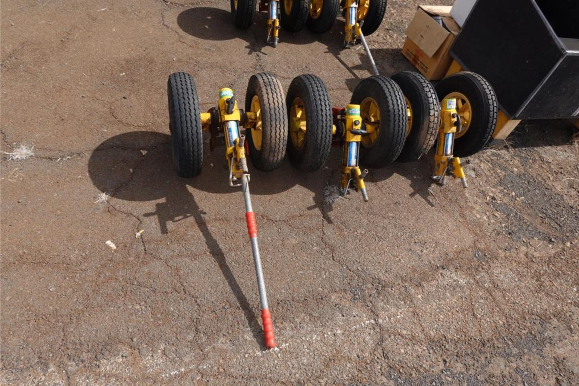 Heraud Helicopter Ground Handling Wheels - Image 2 of 4