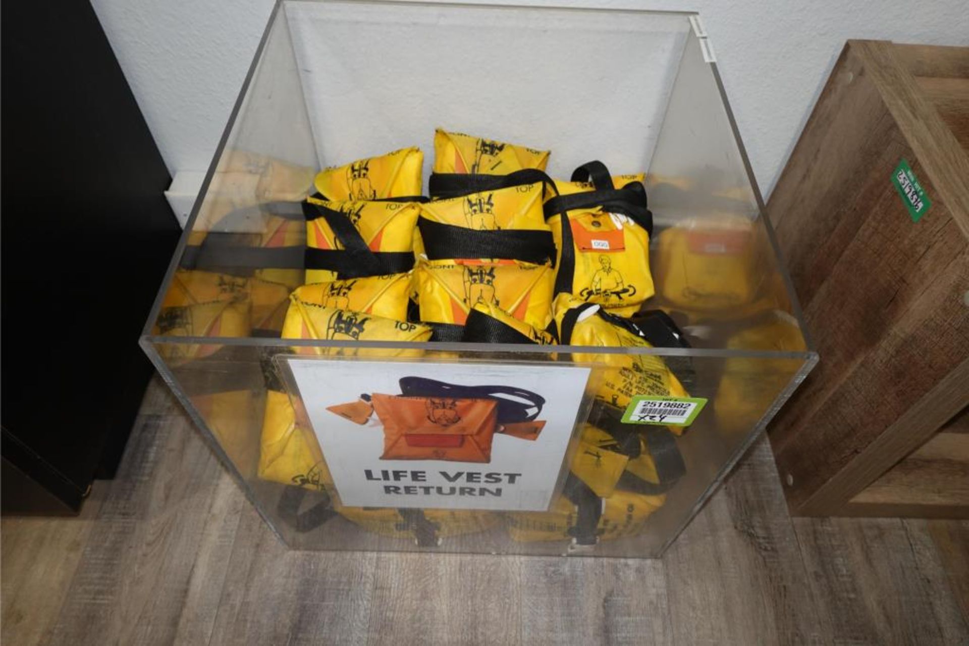 EAM FAA Flight Approved Life Vests