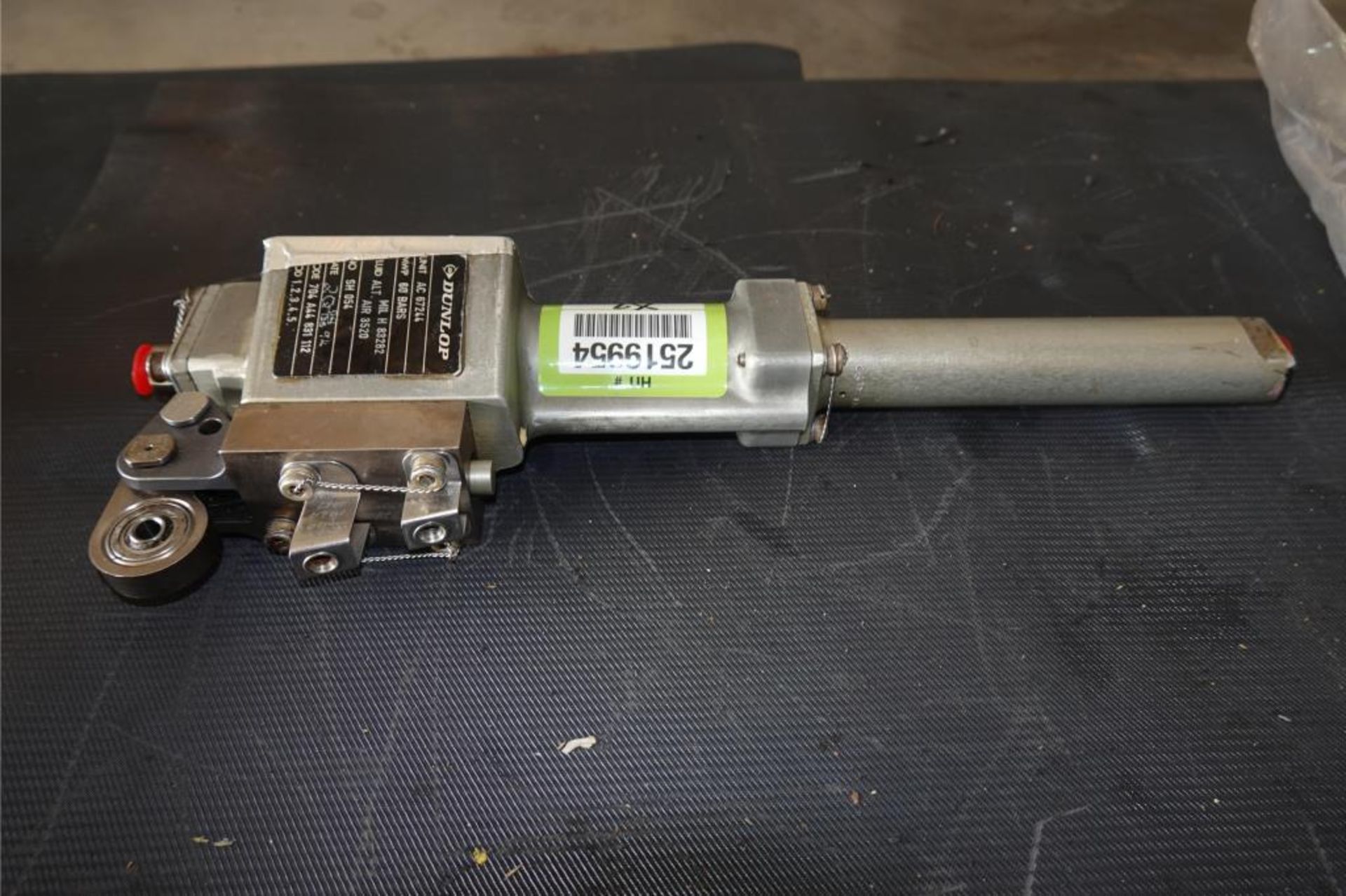 Dunlop Main Rotor Servos - Image 3 of 14