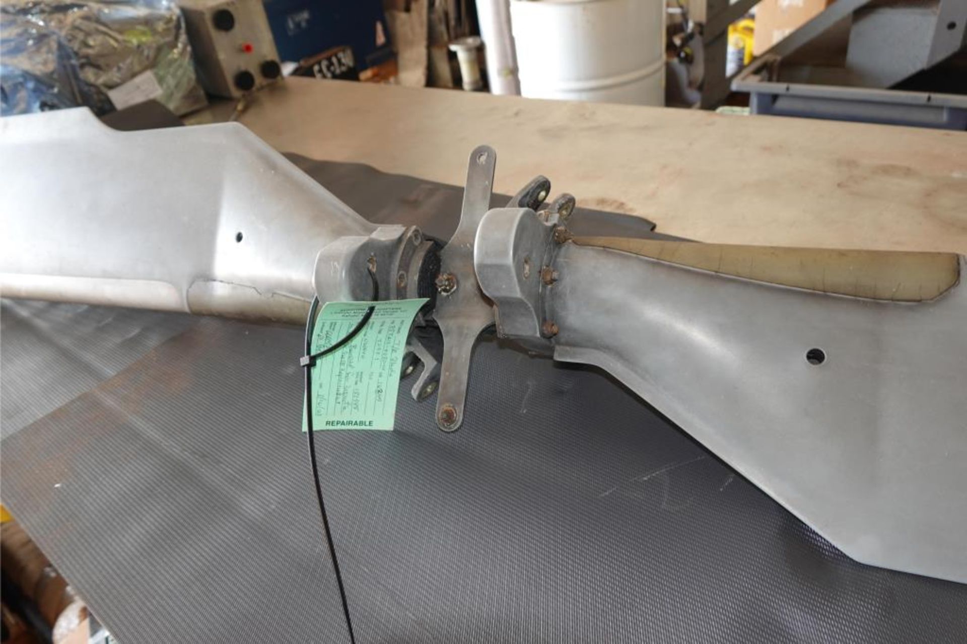 Tail Rotor Blade (AS350BA/FX) - Image 2 of 9