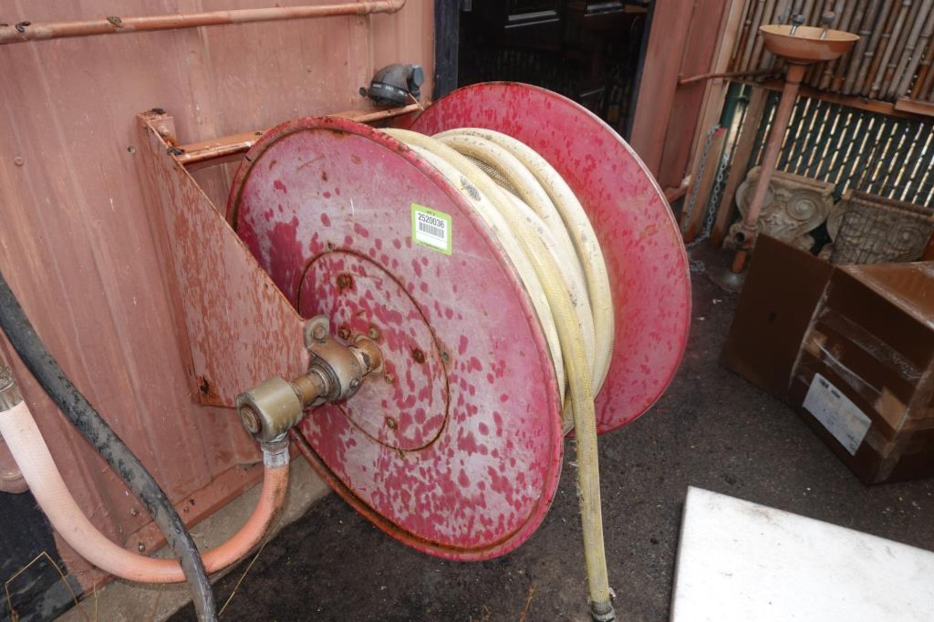Large Capacity Wall Mount Hose Reel - Image 2 of 3