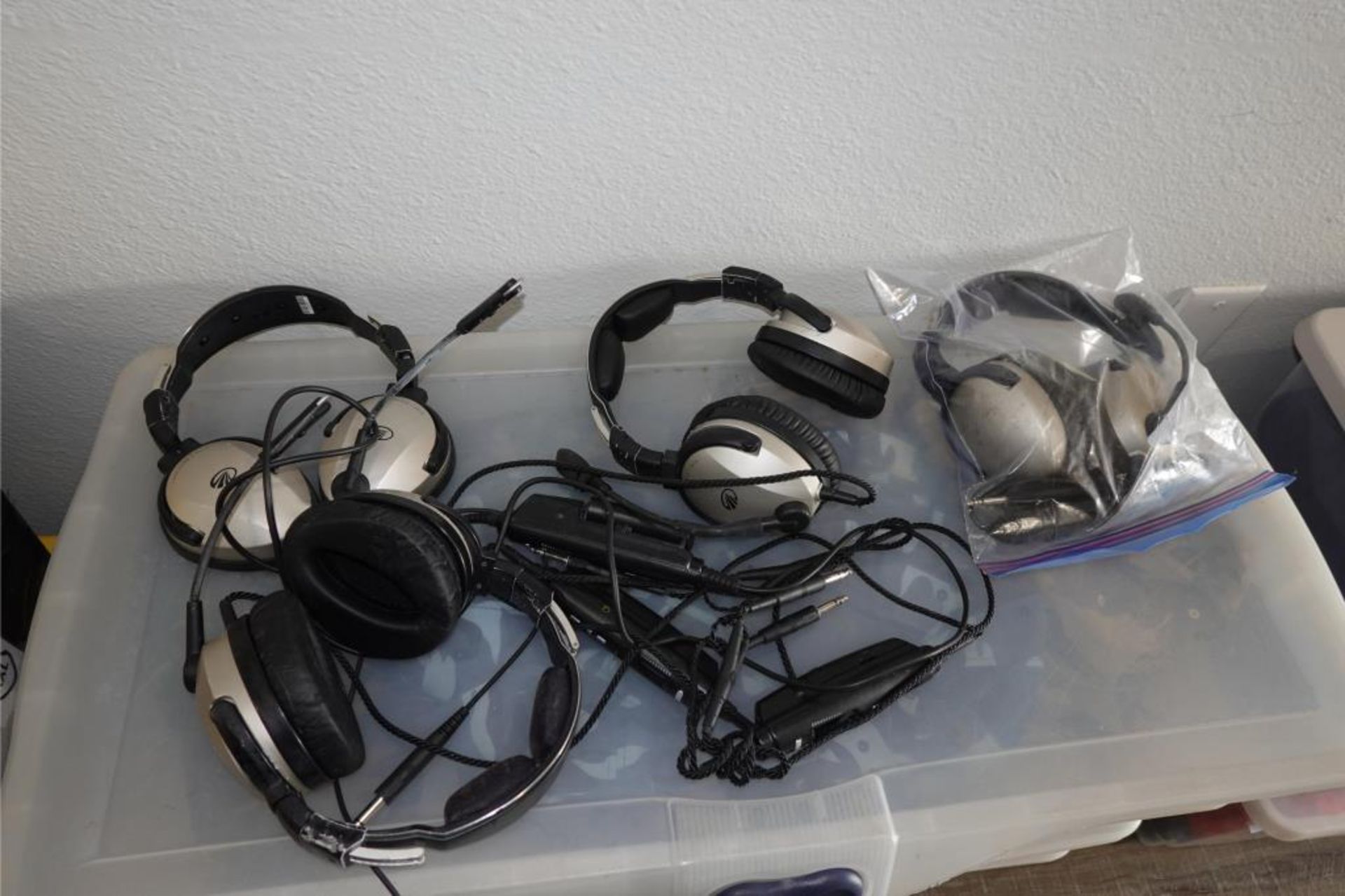 LightSpeed Helicopter Aviation Head Sets - Image 2 of 6