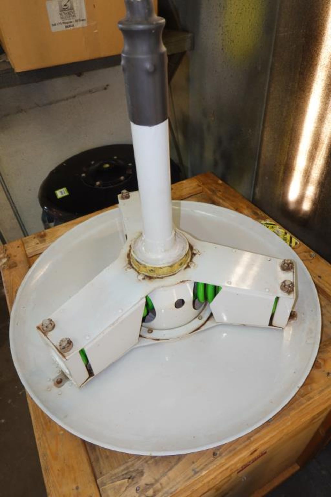 Anti Vibration Assembly - Image 4 of 8