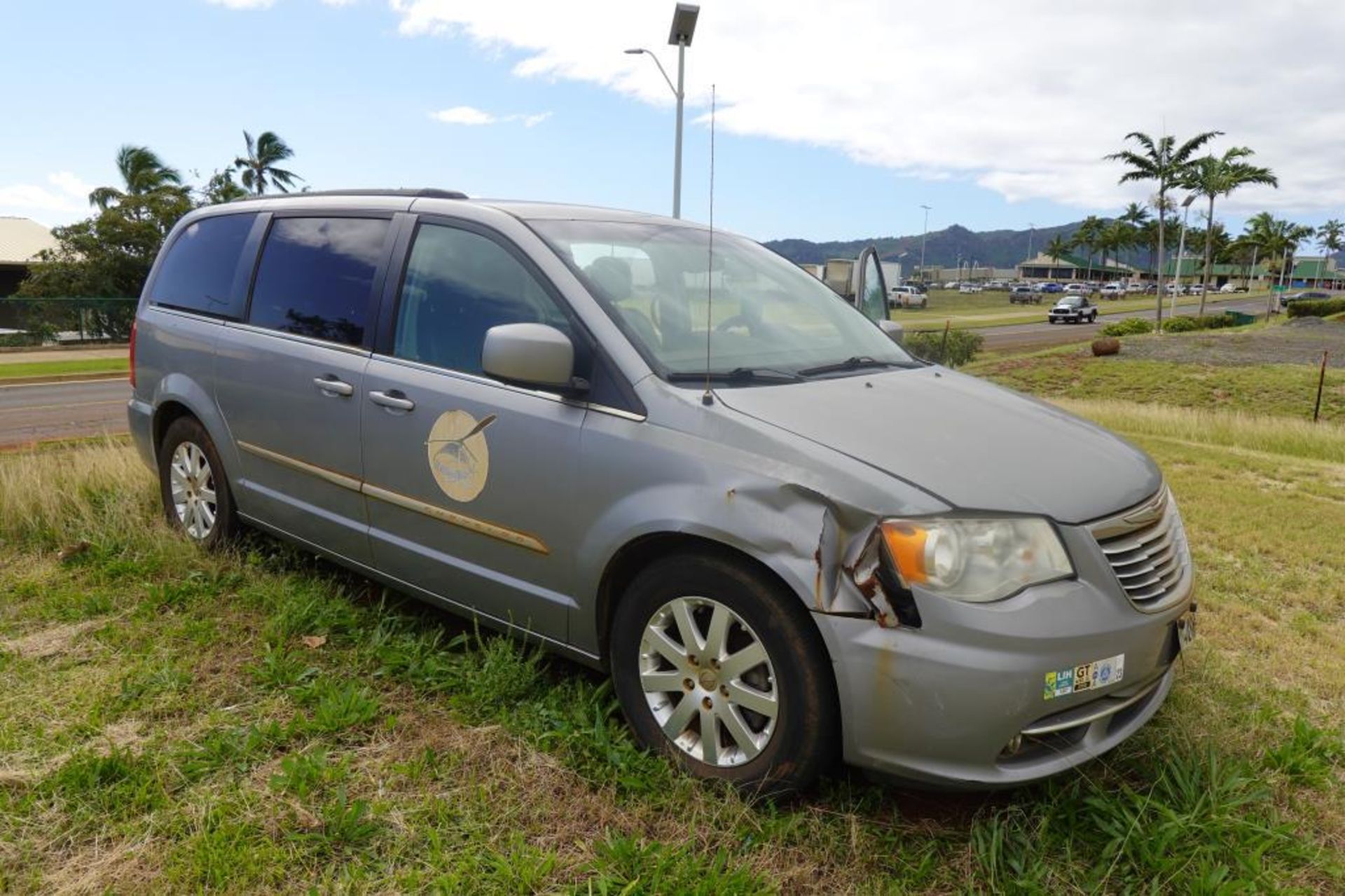 2013 Chrysler Passenger Van - Image 7 of 21