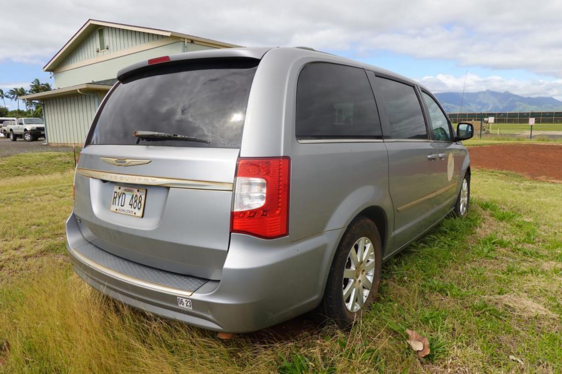2013 Chrysler Passenger Van - Image 5 of 21