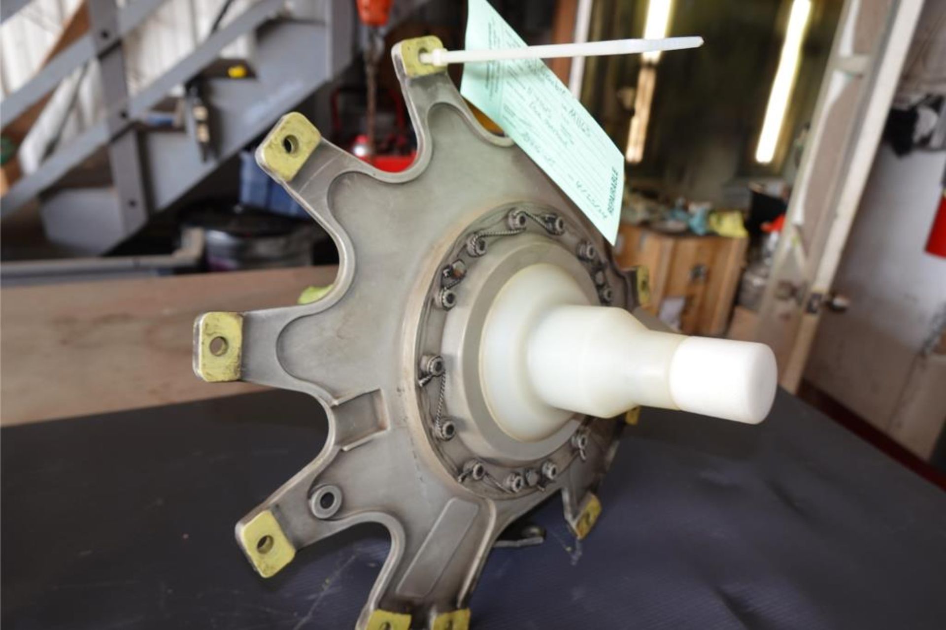 Tail Rotor Gearbox, Serviceable - Image 6 of 8