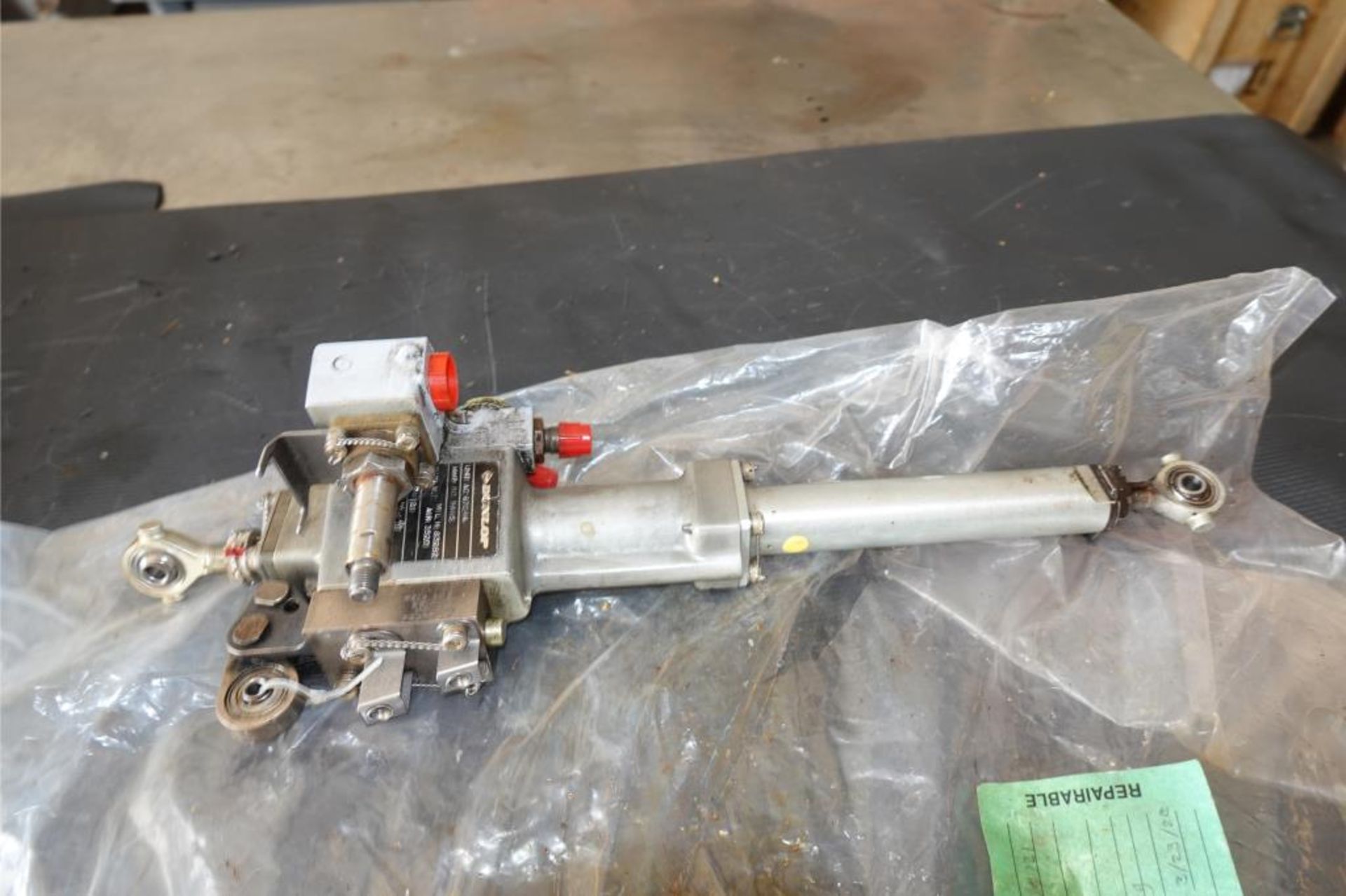 Dunlop Main Rotor Servos - Image 11 of 14