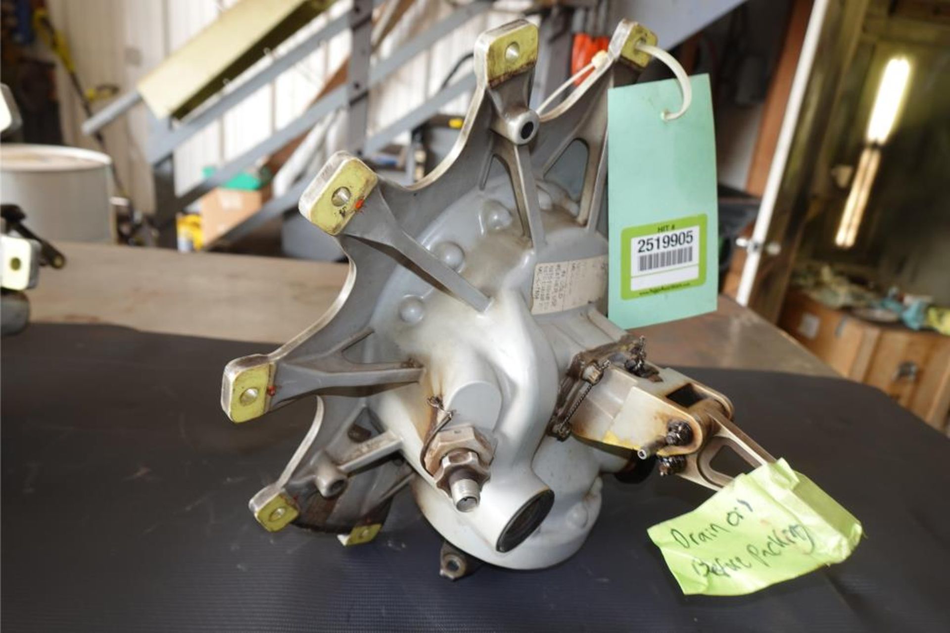 Tail Rotor Gearbox, Serviceable - Image 3 of 8