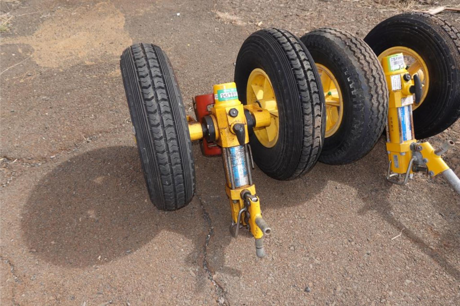 Heraud Helicopter Ground Handling Wheels - Image 3 of 9