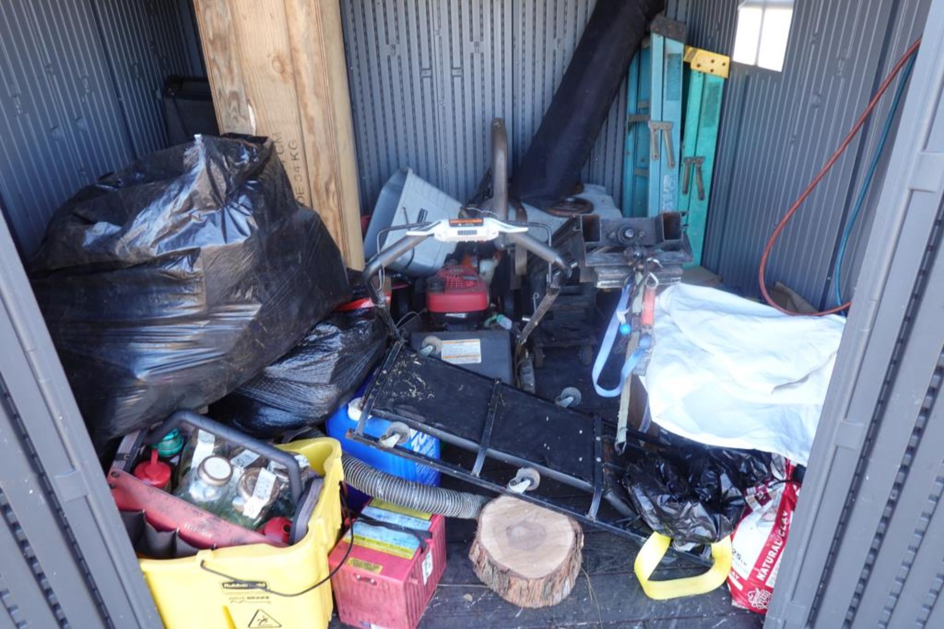 Storage Sheds With Contents - Image 12 of 23