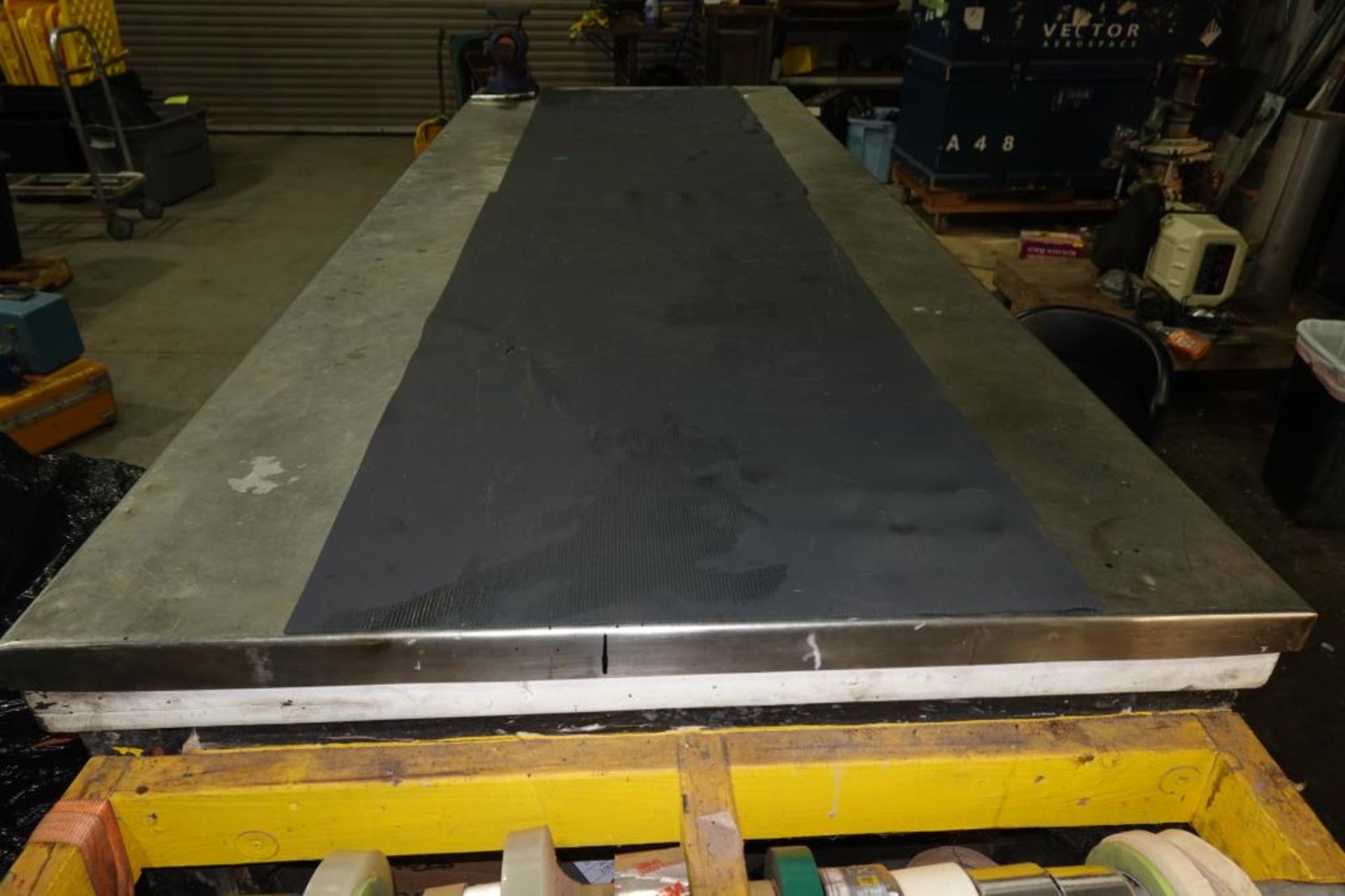 Heavy Duty Work Table/ Bench - Image 6 of 7