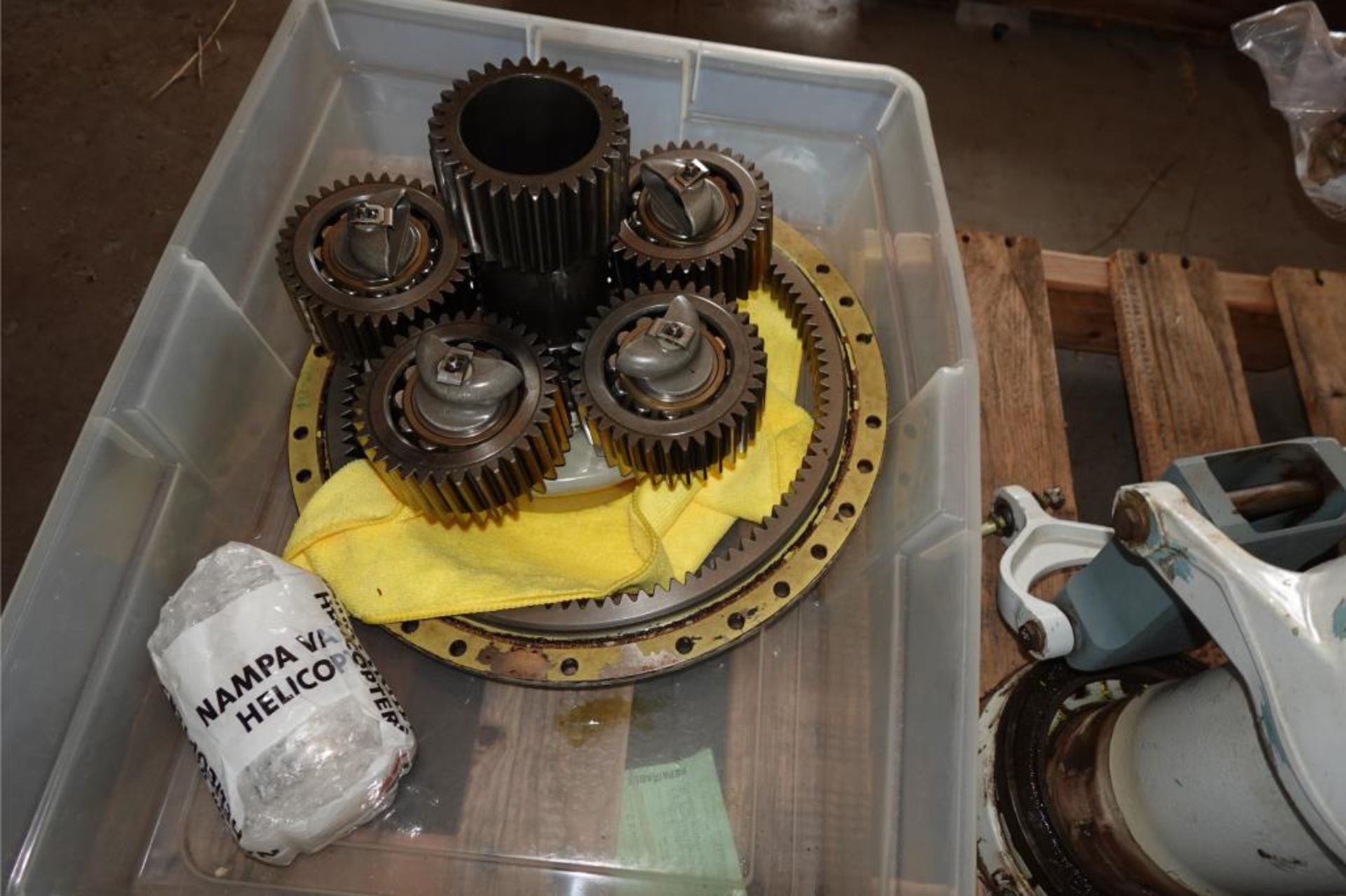 Airbus Complete Upper & Lower Transmission - Image 12 of 18
