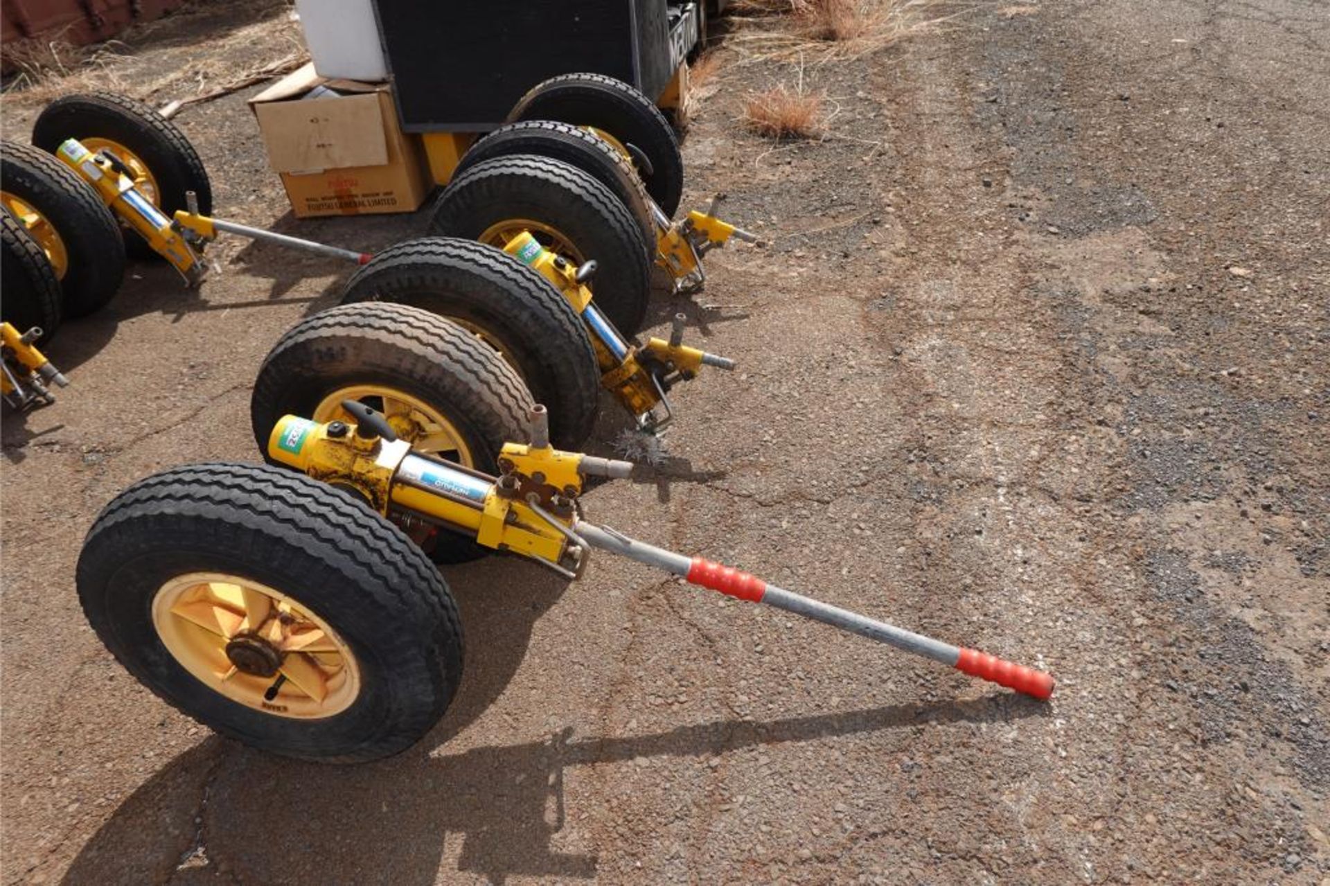 Heraud Helicopter Ground Handling Wheels - Image 3 of 4