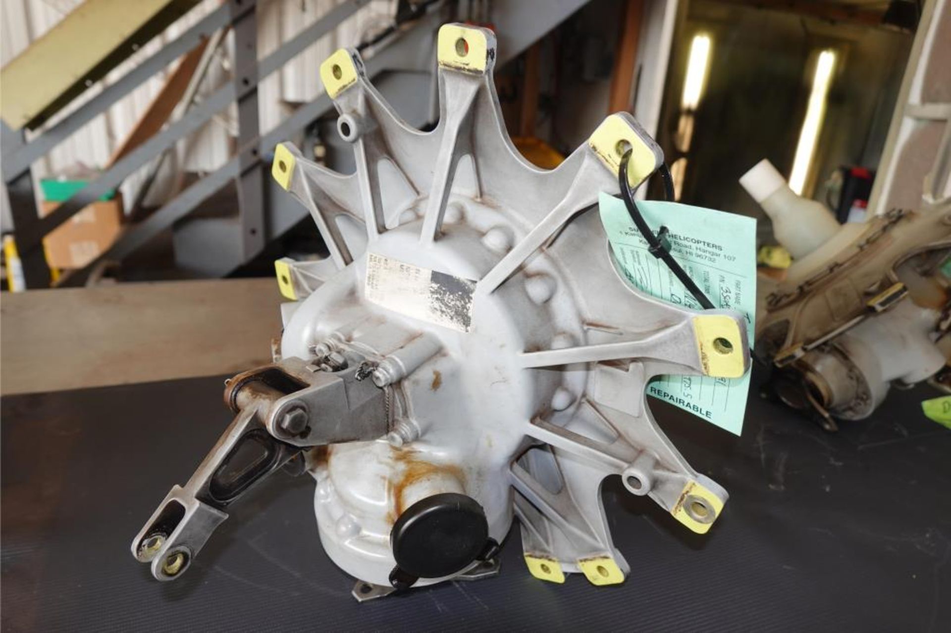 Tail Rotor Gearbox, Serviceable - Image 4 of 9