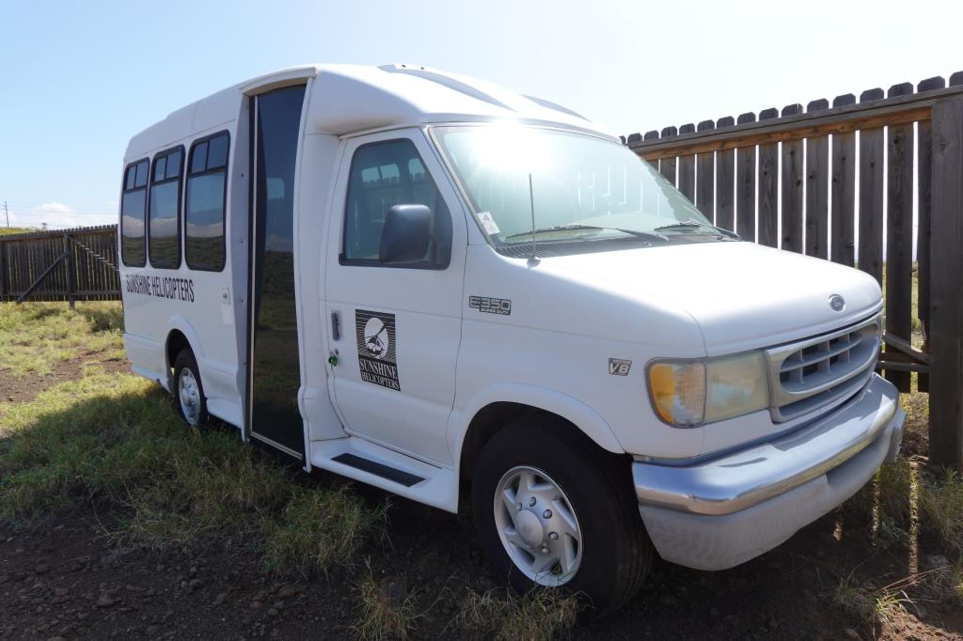 2002 Ford Passenger Transport Van - Image 14 of 14
