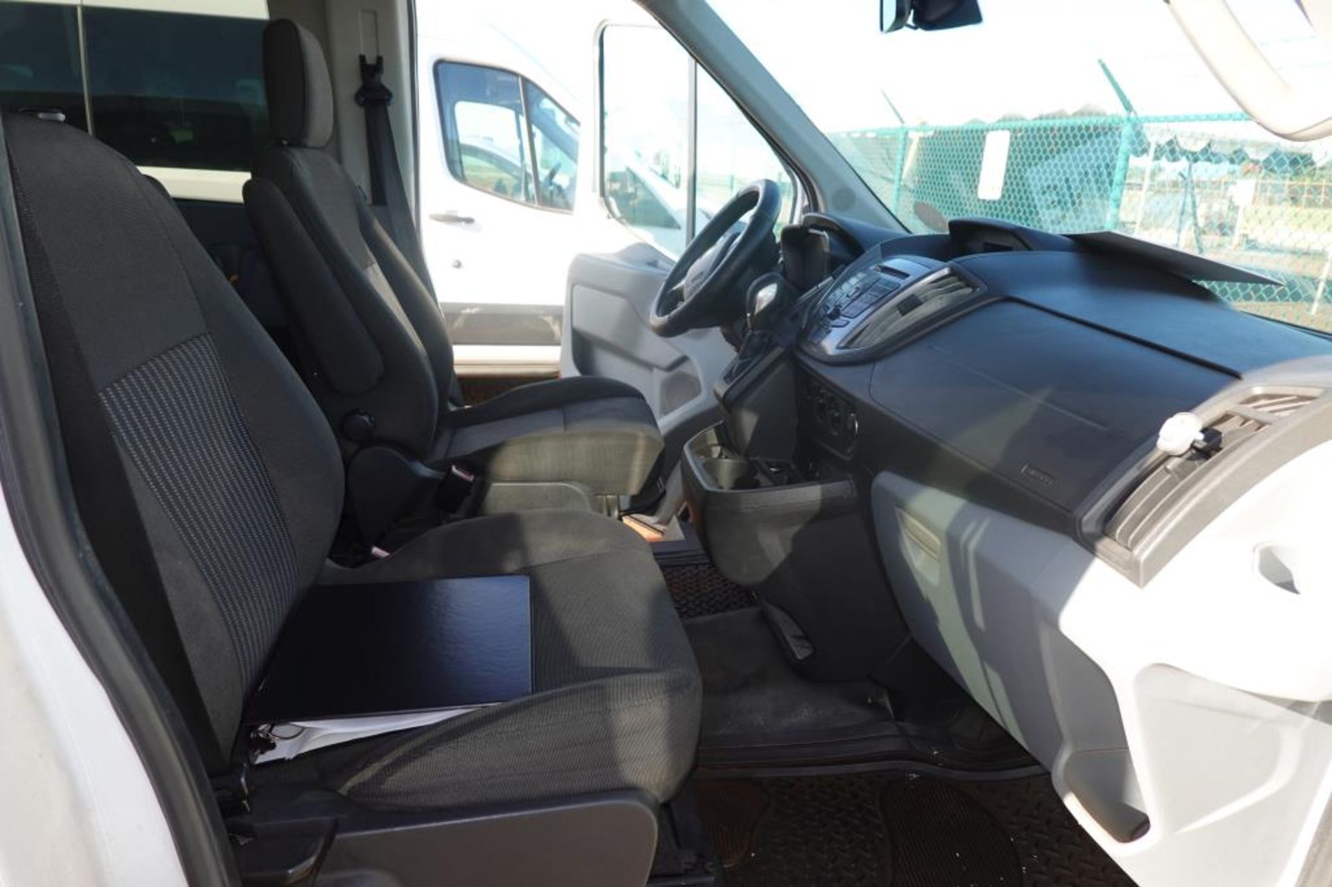 2016 Ford Passenger / Cargo Van - Image 9 of 21