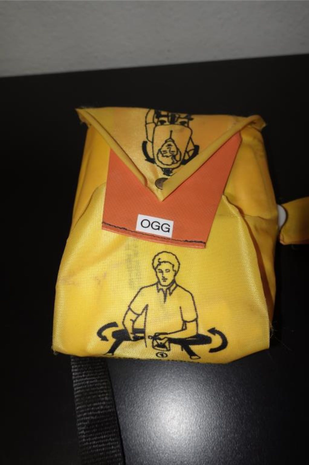 EAM FAA Flight Approved Life Vests - Image 4 of 5