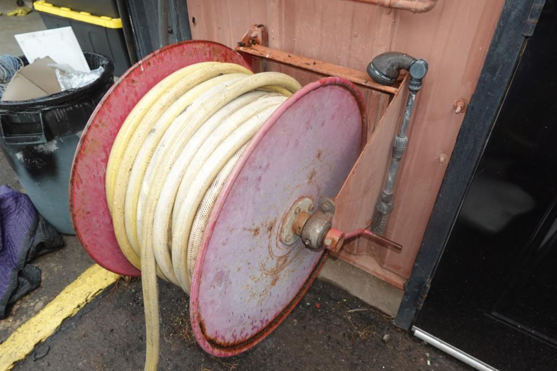 Large Capacity Wall Mount Hose Reel - Image 3 of 3