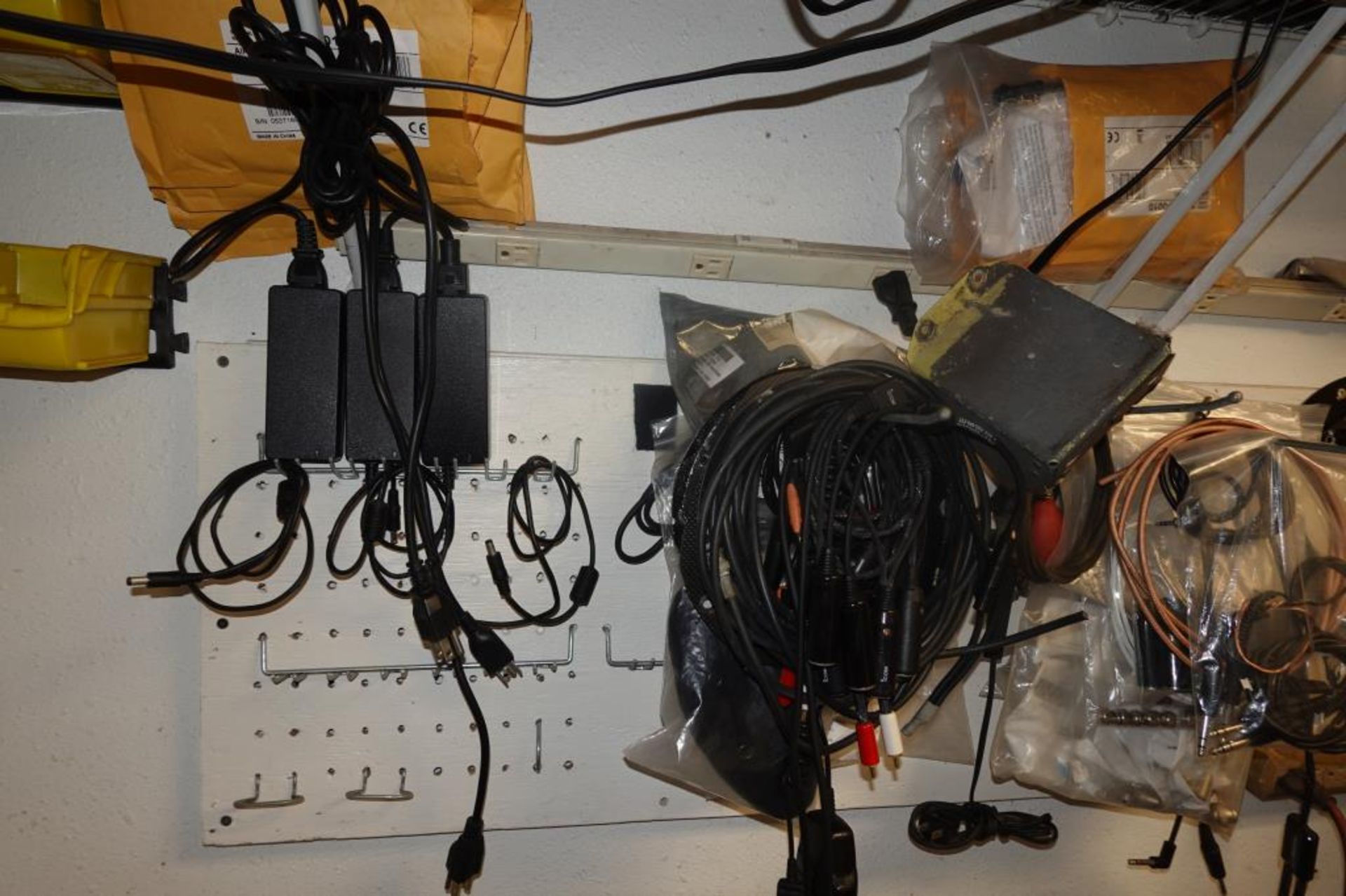 Assorted Aircraft Equipment - Image 18 of 23