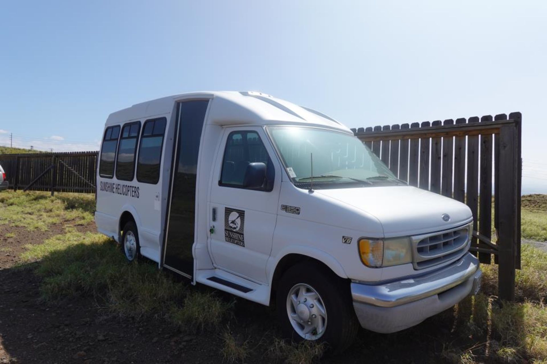 2002 Ford Passenger Transport Van - Image 3 of 14