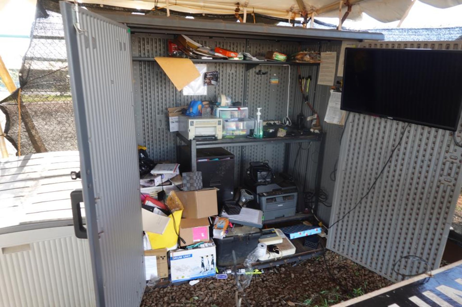 Storage Sheds With Contents - Image 21 of 23