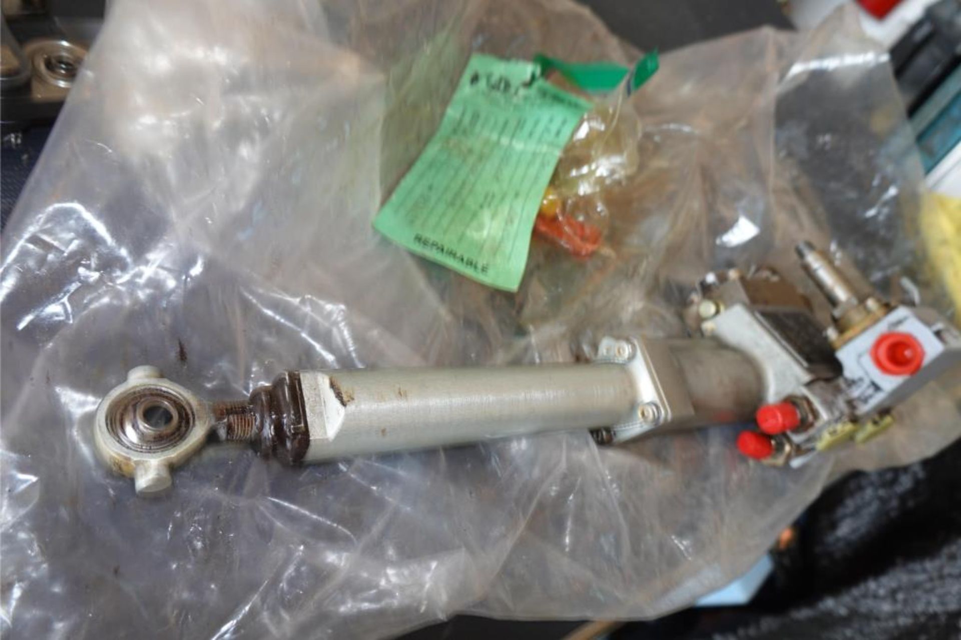 Dunlop Main Rotor Servos - Image 9 of 14